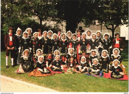 CPM ROMANS-sur-ISERE DAUPHINE-VIVARAIS - Groupe Folklorique (1089880)