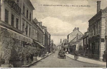 Romilly sur SEine CPA Rue de la boule d'or