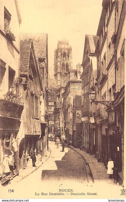 C028 France, Rouen Damiette Street vintage postcard