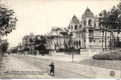 Royan CPA Boulevard Saint Georges (vers Royan au dela du Grand Hotel)