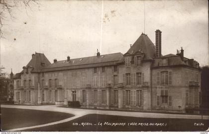 CPA Rueil La Malmaison (Vue Prise Du Parc)