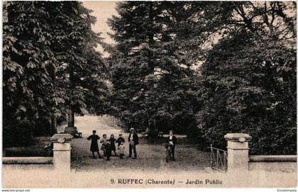 CPA   Carte Postale France  Ruffec Jardin Public  VM107337