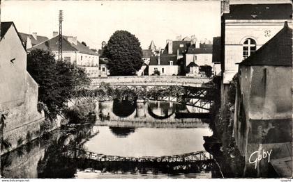 CPA Sable Sur Sarthe Le Pont Sur l'Erve