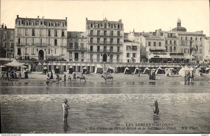CPA Les Sables d'Olonne La Plage