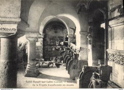 CPA Saint Benoit sur Loire Loiret Interieur de la Crypte transformee en musee