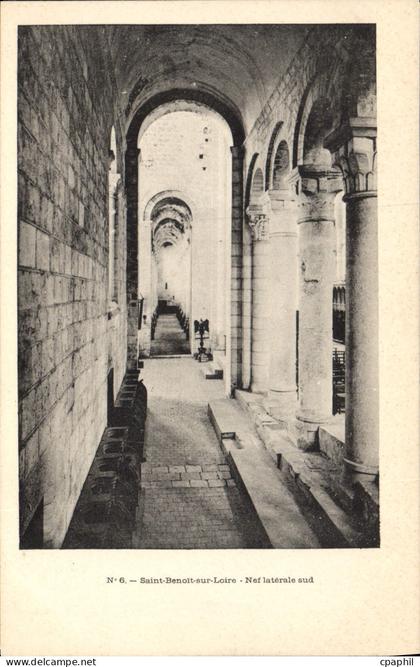 CPA Saint Benoit sur Loire Nef interale sud