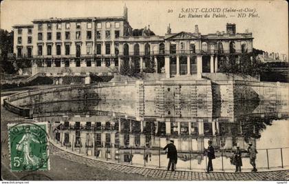 CPA Saint Cloud Les Ruines du Palais