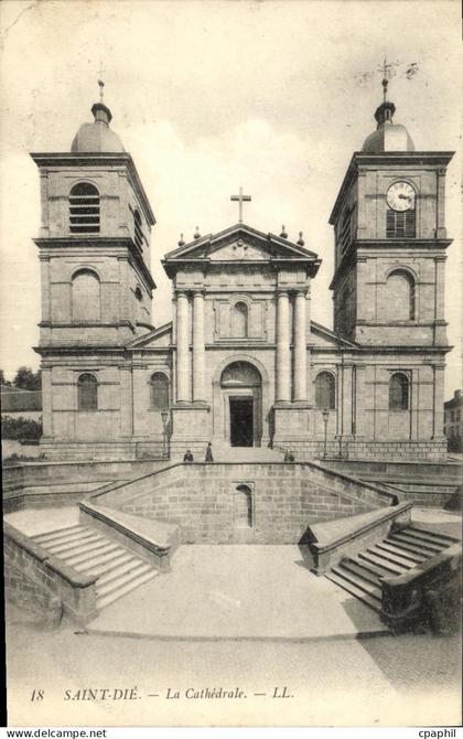 CPA Saint Die La Cathedrale