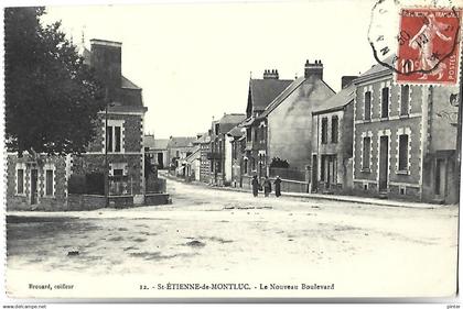 SAINT ETIENNE DE MONTLUC - Le nouveau boulevard