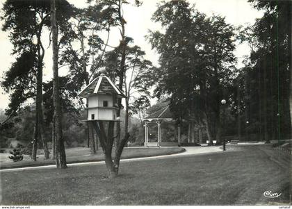 SAINT ETIENNE DU ROUVRAY . Le Parc .