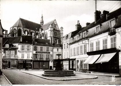 CPM Saint Florentin Place Des Fontaines