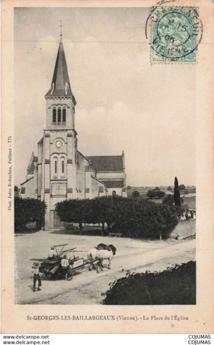 86 - ST GEORGES LES BAILLARGEAUX - S39269 - La Place de l'Eglise