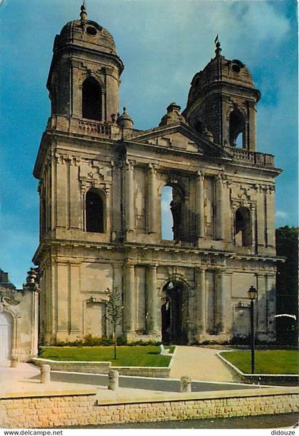 17 - Saint Jean d'Angély - Les Tours de l'Abbatiale inachevée - CPM - Voir Scans Recto-Verso