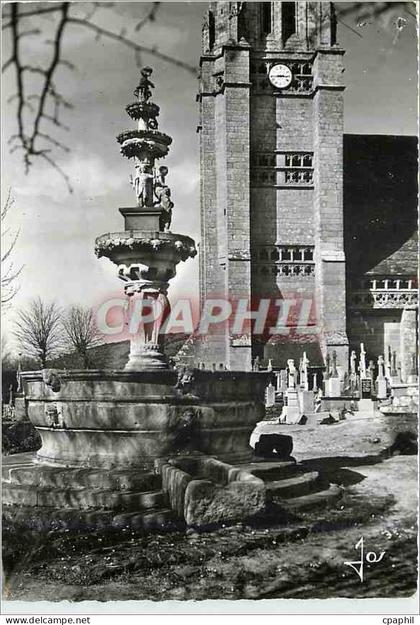 CPM Saint Jean du Doigt Finistere La fontaine monumentale