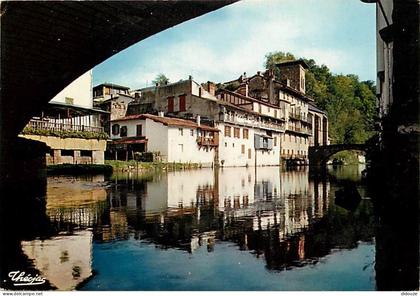 64 - Saint Jean de Pied de Port - Les bords de la Nive - Les vieilles maisons - Flamme Postale de Saint Jean de Pied de