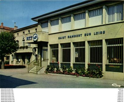 Saint Just Saint Rambert - la mairie et la poste