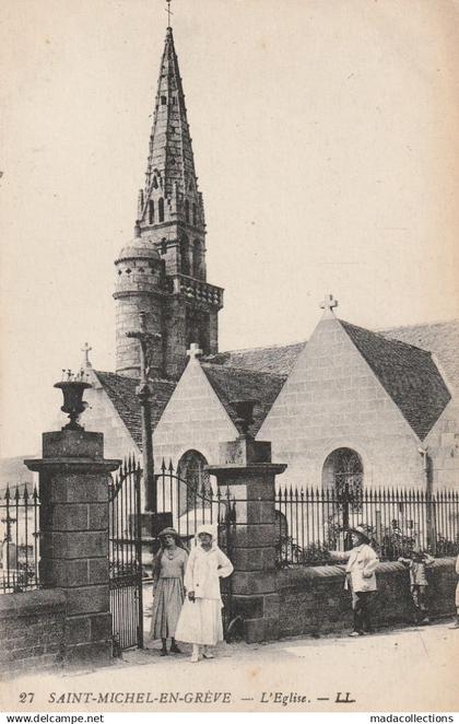 Saint-Michel-en-Grève (22 - Côtes d'Armor) L'Eglise