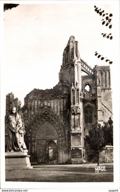 CPA Saint Omer Les ruines de la Tour Saint Berlin