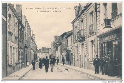 SAINT PHILBERT DE GRAND LIEU - La Grand Rue, la Mairie