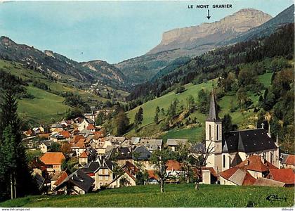 38 - Saint Pierre d'Entremont - Vue Générale - Au fond le Col et le Mont-Granier - CPM - Voir Scans Recto-Verso