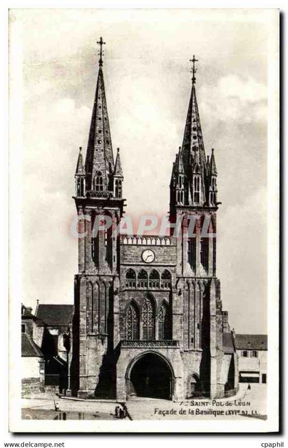 CPA Saint Pol de Leon Facade de la Basilique