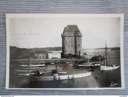 Cpa Saint Servan sur mer (35) la tour Solidor et la Rance