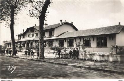 SAINT VINCENT DE TYROSSE : LE GROUPE SCOLAIRE