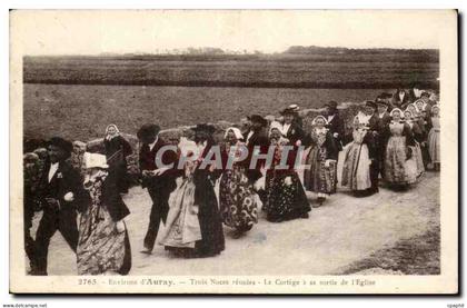 Environs de Sainte Anne d'Auray CPA TRois noces reunies le cortege a la sortie de l'eglise