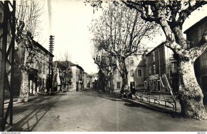 Sallèles d'Aude Place du Portail RV