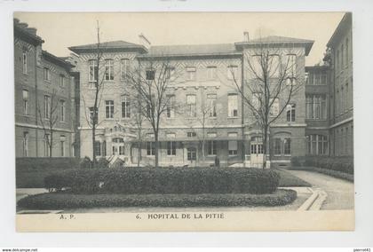 PARIS - HOPITAL DE LA PITIE