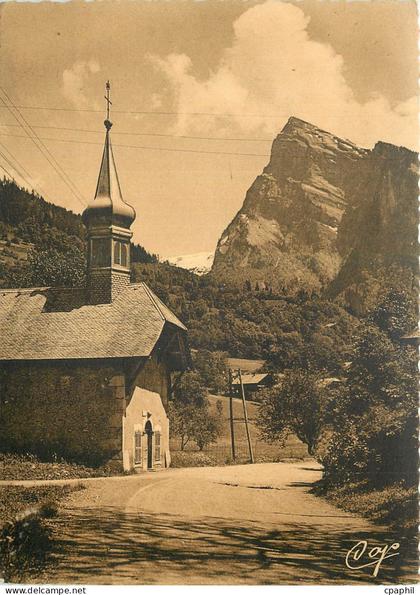 CPM Env de Samoens Eglise du Berouze et le Criou (2225 m)