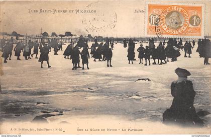 Saint Pierre et Miquelon / 36 - sur la glace en hiver - Le Patinage
