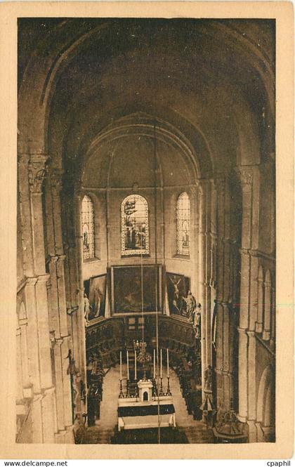CPA Le Morvan Artistique Saulieu Basilique Saint Andoche