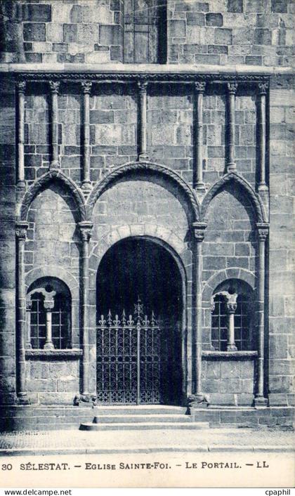 CPA Selestat Eglise Ste Foi le portail