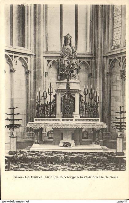 CPA Sens Le Nouvel autel de la Vierge a la Cathedrale de Sens