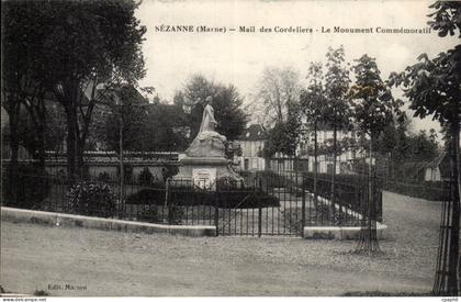 Sezanne CPA Mail des Cordeliers Le monument commemoratif
