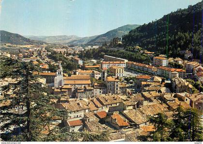 CPM Sisteron Au pied de la Citadelle vue generale de la ville