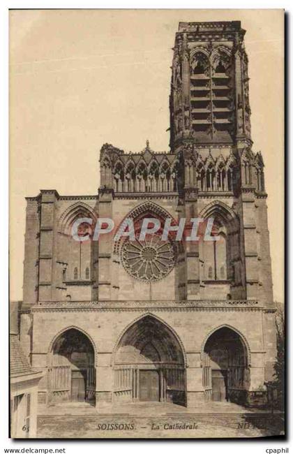 CPA Soissons La Cathedrale