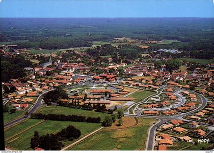 CPM La France Les Landes Touristique Soustons vue generale aerienne