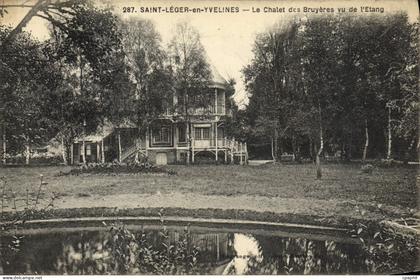 CPA Saint Leger en Yvelines Le Chalet Des Bruyeres vu de l'etang
