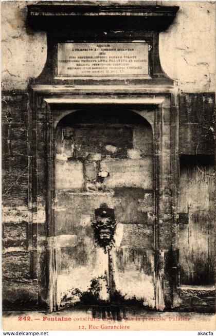 CPA PARIS 6e 12 Rue Garanciere. Fontaine (535161)
