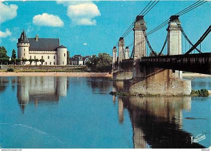 45 - Sully sur Loire - Le Château et le pont suspendu sur la Loire - CPM - Voir Scans Recto-Verso