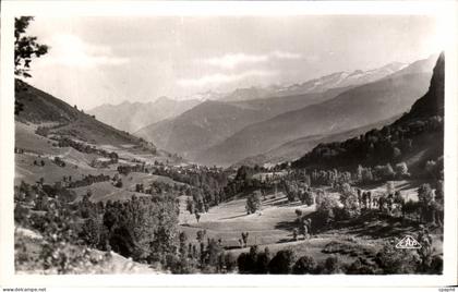 CPA De Luchon Vallee D'Oueill Vue Vers Superbagneres