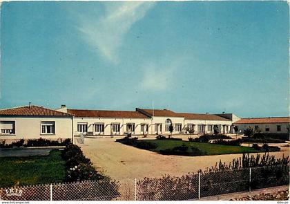 17 - Surgères - La maison de retraite - CPM - Voir Scans Recto-Verso