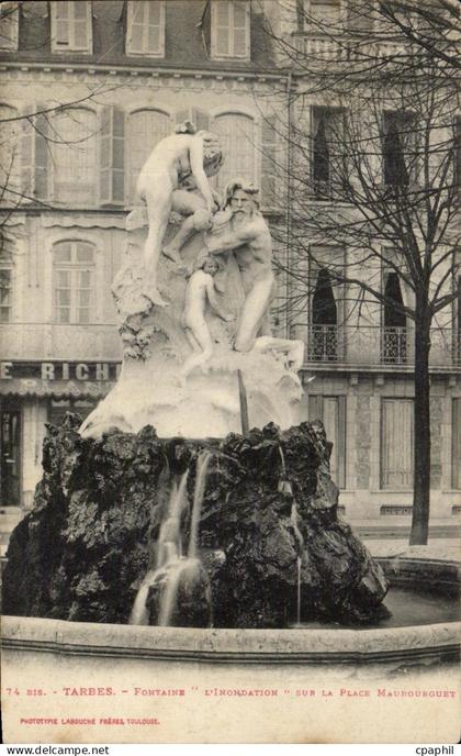 CPA Tarbes Fontaine Sur La Place Maubourguet