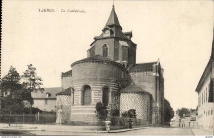 CPA Tarbes la cathedrale