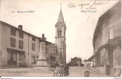 BOURG-DE-THIZY (69) Place Chervin