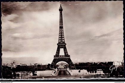 FRANCE  POSTCARD PARIS TOUR EIFFEL VF!!