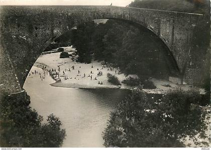 Carte Postale - 07 - Tournon sur Rhone - Environs de Tournon sur Rhone - Le Grand Pont et Douce Plage - Carte dentelée -