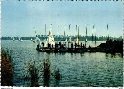 CPM Trappes Le Centre de Voile de l'Etang FRANCE (1452826)